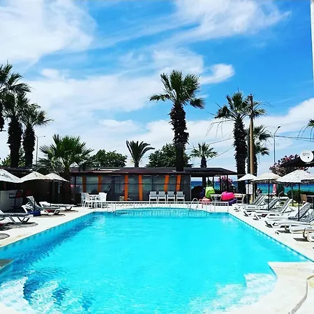 Holiday Hotel 호텔 쿠사다시