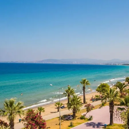 Holiday Hotel Hotel *